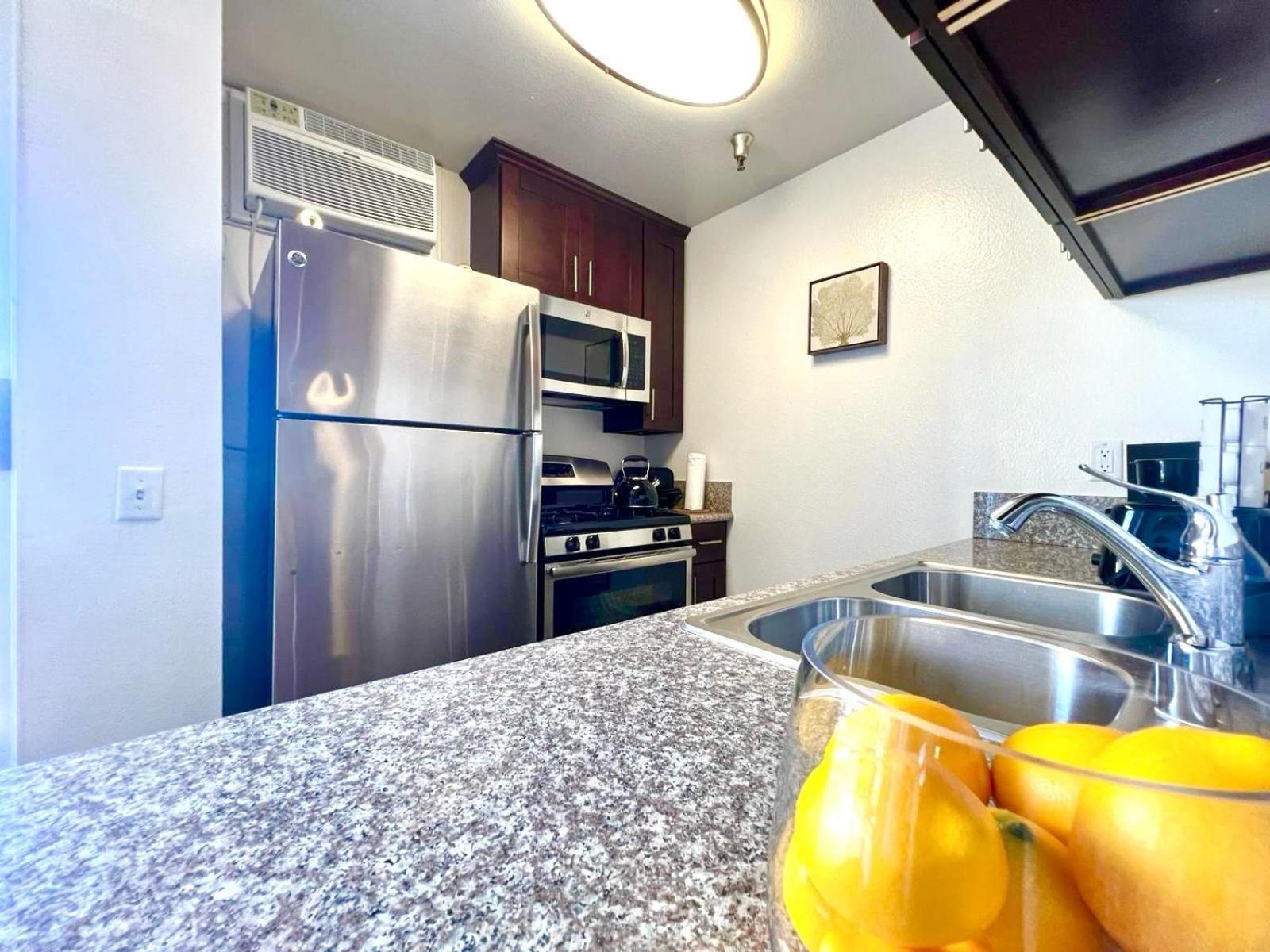 Amazing Universal Studios Loft Free Parking Los Angeles Buitenkant foto